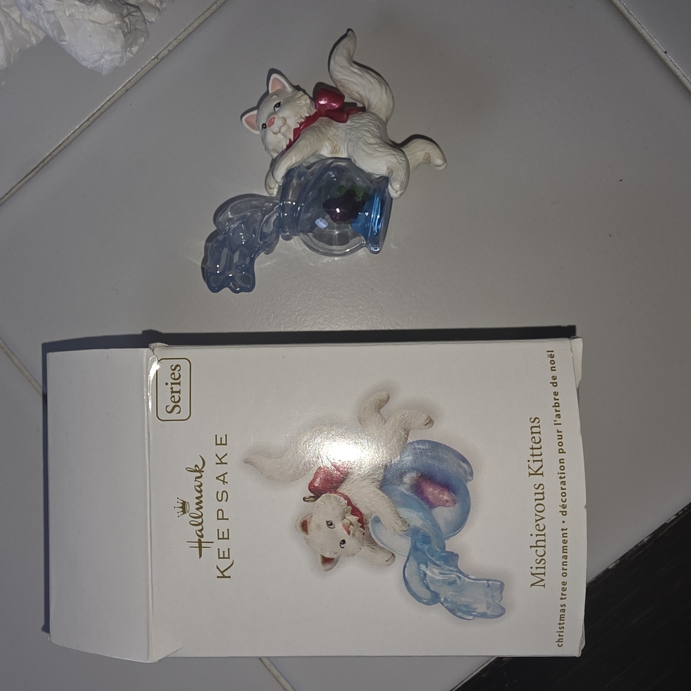 2012 Hallmark Keepsake Kitten Ornament with Red Bow and Blue Yarn
